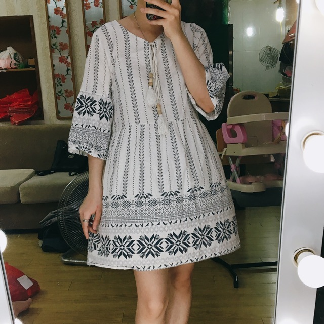Váy thổ cẩm