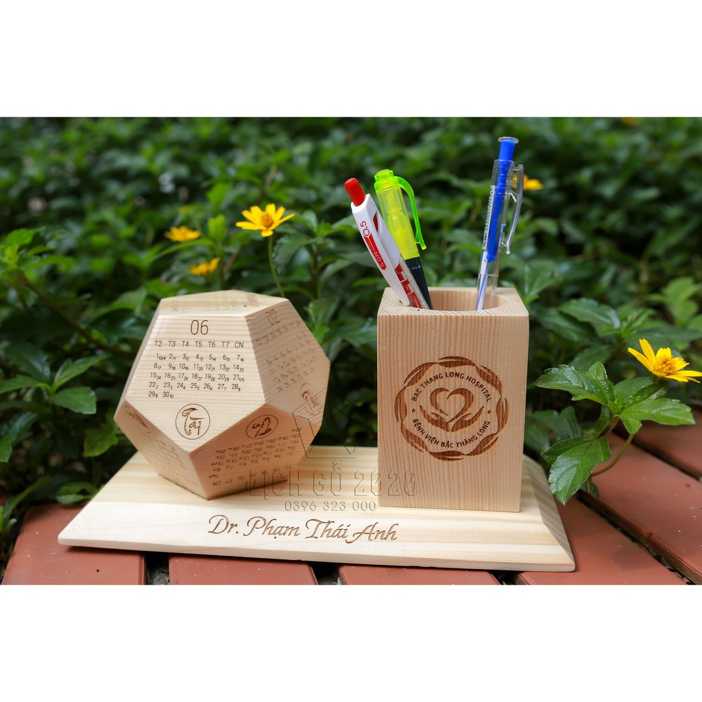 Lịch 2021 Gỗ đặc nguyên khối kèm đế, in khắc theo yêu cầu (Hàng chuẩn xuất khẩu nước ngoài) | BigBuy360 - bigbuy360.vn