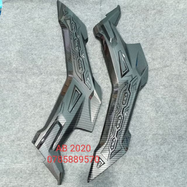 ỐP HÔNG XE AIR BLADE 2020 CARBON