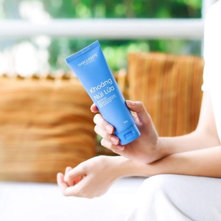 SỮA RỬA MẶT SẠCH DA KIỀM DẦU TỪ KHOÁNG NÚI LỬA