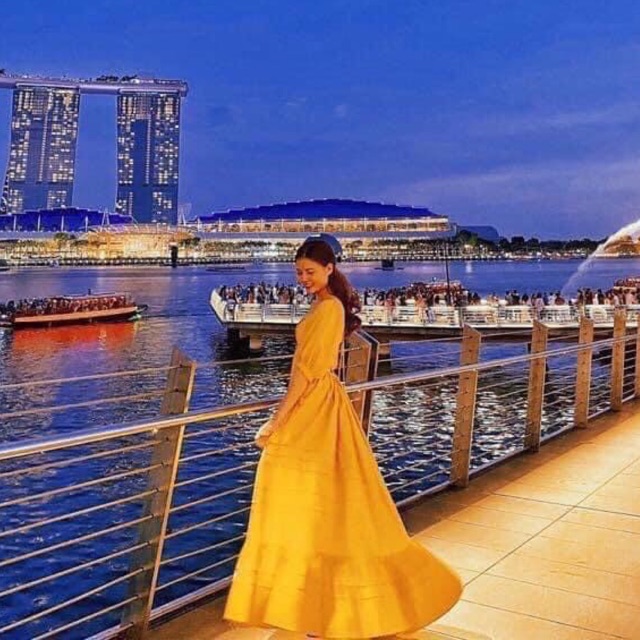 Đầm maxi vàng