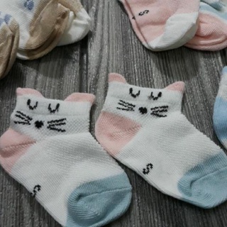 Sét 5 đôi tất lưới mèo cho bé 2