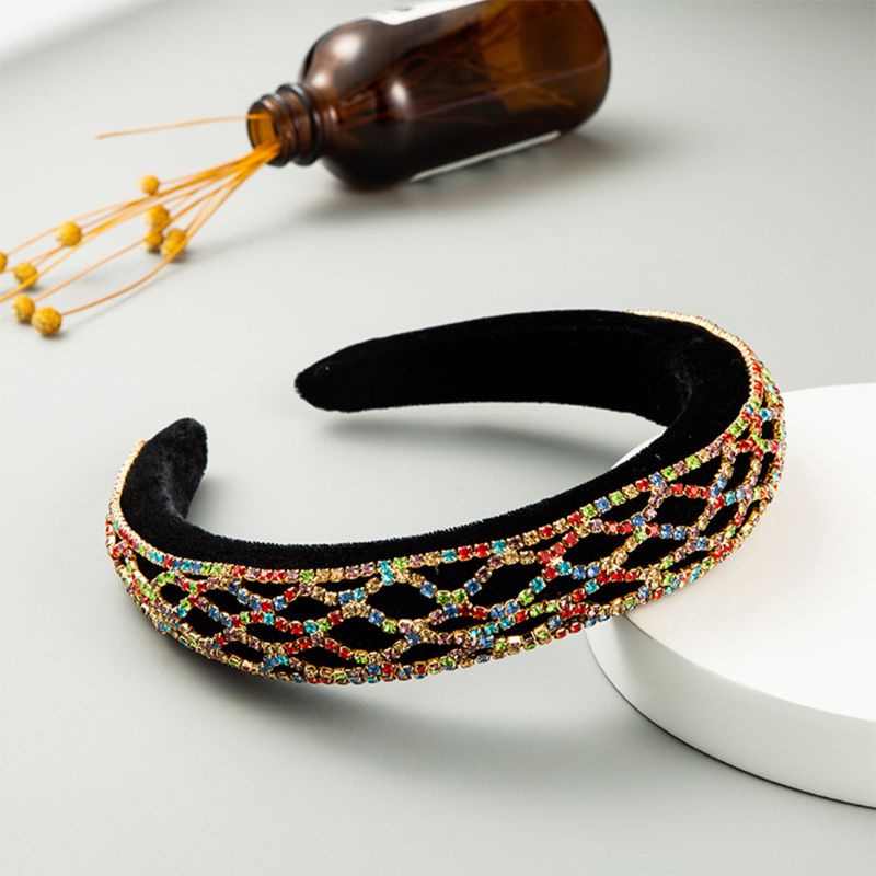 Khăn Choàng Nhung Đính Đá Lấp Lánh Phong Cách Baroque Cho Cô Dâu