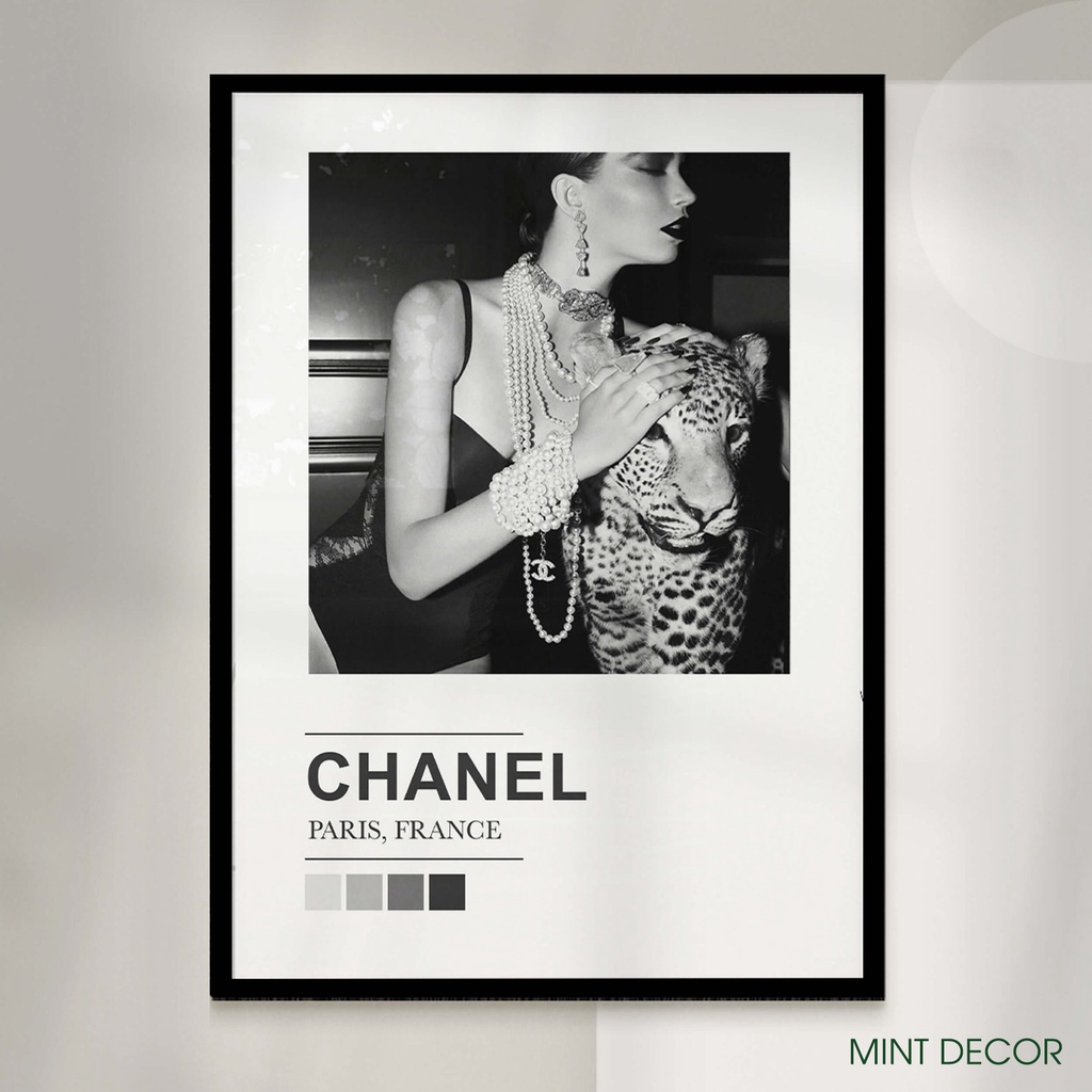Tranh Cô Gái Chanel, Prada, Báo Cartier Trang Trí Phòng Ngủ, Cửa Hàng Thời Trang, Phông Nền Livestream Nổi Bật
