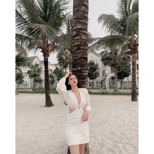 VÁY TRẮNG KHOÉT EO