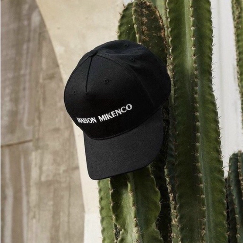 Mũ lưỡi trai MAISON MIKENCO chữ nhỏ