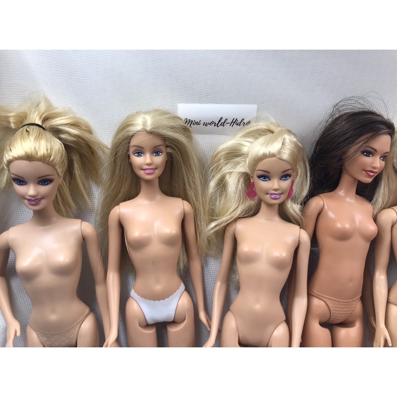 Búp bê Barbie chính hãng tồn kho lỗi B