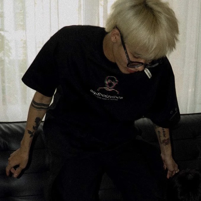 ÁO THUN PORTRAIT TEE SADBOIZ SADGUR White & Black