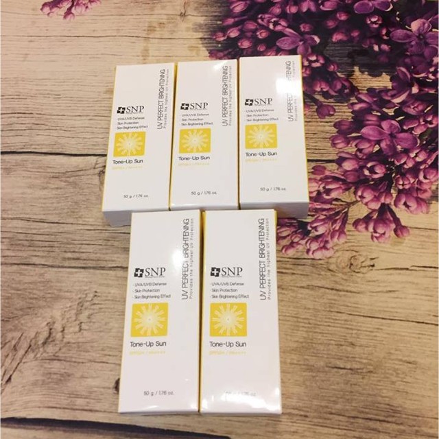 Kem Chống Nắng Có Màu SNP UV Perfecting Brightening Tone Up Sun