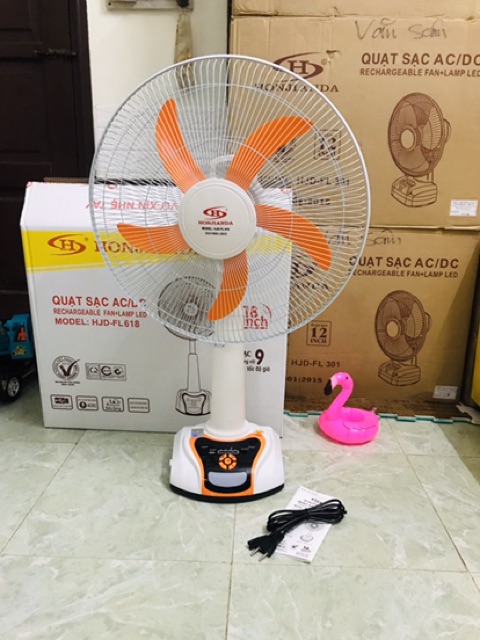 Quạt tích điện đa năng 18inch tích hợp đèn led và cổng sạc cho điện thoại | BigBuy360 - bigbuy360.vn