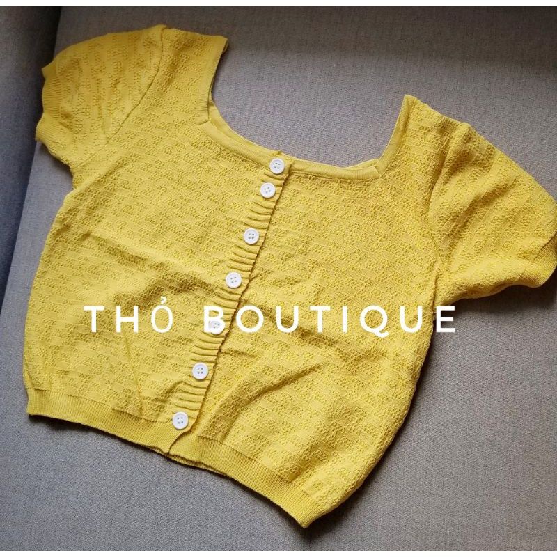 Áo montoghi dệt kim FOREVER21 auth tay ngắn thêu hoa màu trắng kem, vàng