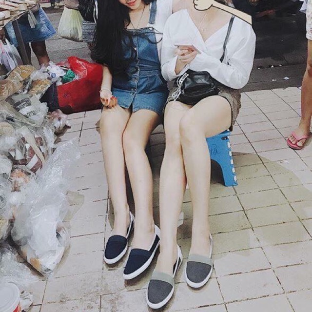 Giày xinh mua 1 được 2 ạ 