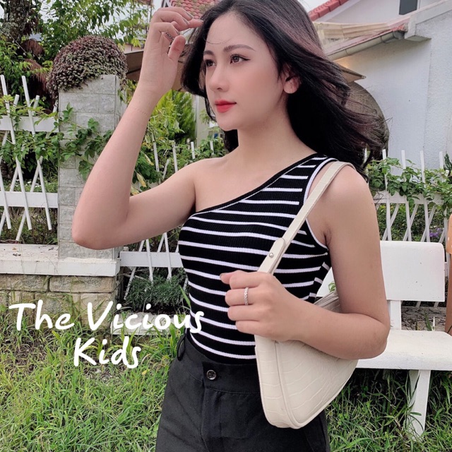 Áo Lệch Vai Sát Nách