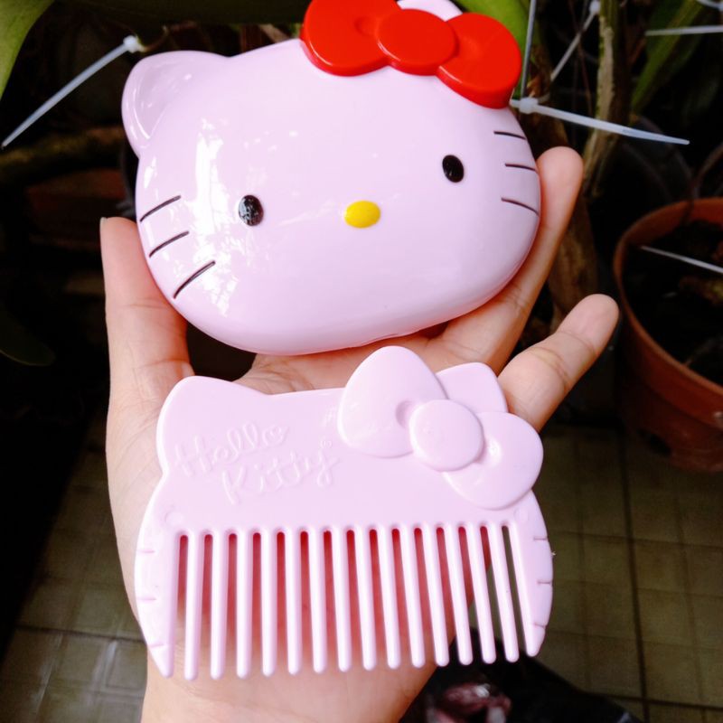 Gương mini RẺ VÔ ĐỊCH gương Hello Kitty đáng iu kèm lược