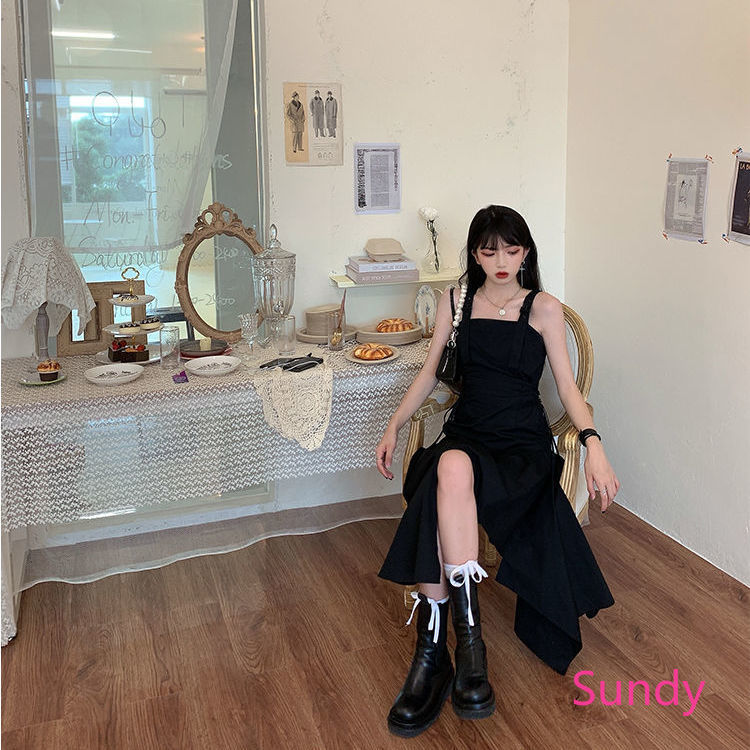 Đầm nữ dáng dài hai dây màu đen theo kiểu công chúa Disney