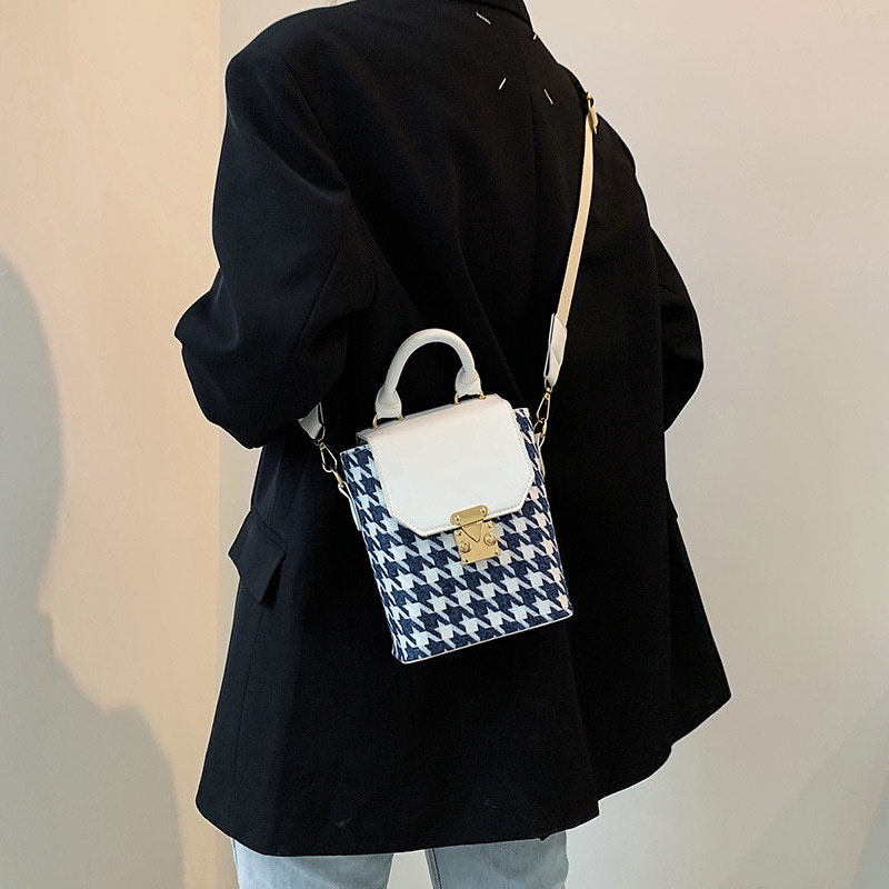 Túi đeo vai cỡ nhỏ phong cách retro thời trang thu đông 2021