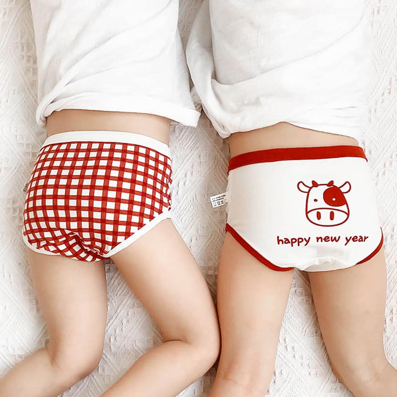 Set 3 Quần Chip Bé Gái Cao Cấp Tone Đỏ, Chất Liệu Cotton Co Dãn, Thấm Hút Mồ Hôi