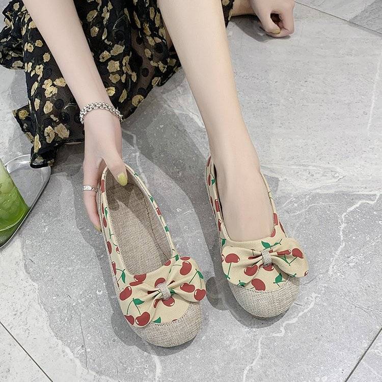 Giày Lười Đế Mềm Họa Tiết Dễ Thương | BigBuy360 - bigbuy360.vn