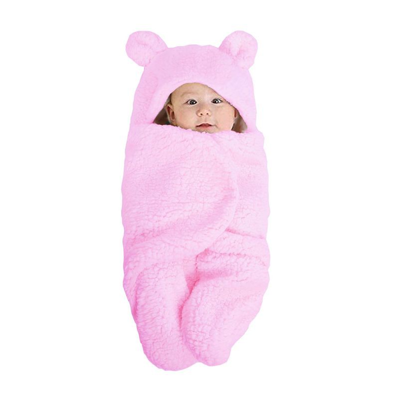 Chăn quấn giữ ấm cho bé thiết kế nón trùm tai gấu dễ thương