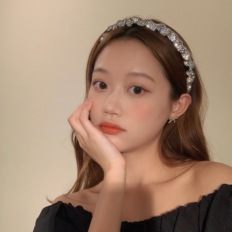 Băng đô cài tóc đính đá pha lê sang trọng 2021