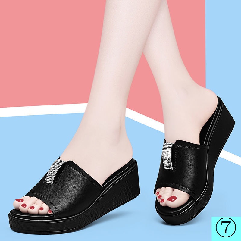 Dép Sandal Đế Mềm Dày Thoải Mái Thời Trang Mùa Hè Dành Cho Phụ Nữ Trung Niên 2022