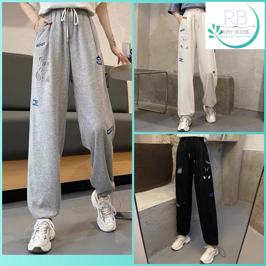Quần jogger dập nổi hình gấu RUBY HOUSE86 có chốt gấu điều chỉnh mặc 2 kiểu, chất dầy đẹp có 2 size M và L, có 3 màu