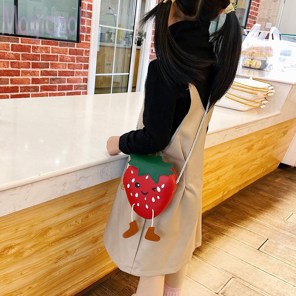 Túi đeo vai chéo da pu kiểu hoạt hình dâu tây xinh xắn cho bé gái