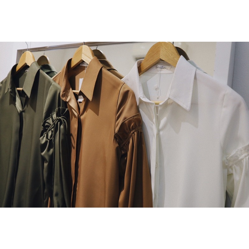 SISTERSISTER - Áo sơ mi thắt nơ tay Ashley