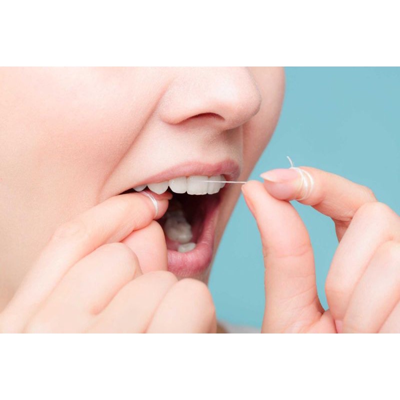 Chỉ nha khoa Dentana, chất liệu PTFE sợi 1 chỉ mảnh, chỉ nha khoa hương bạc hà, không xước, cuộn 25m - Soleil shop