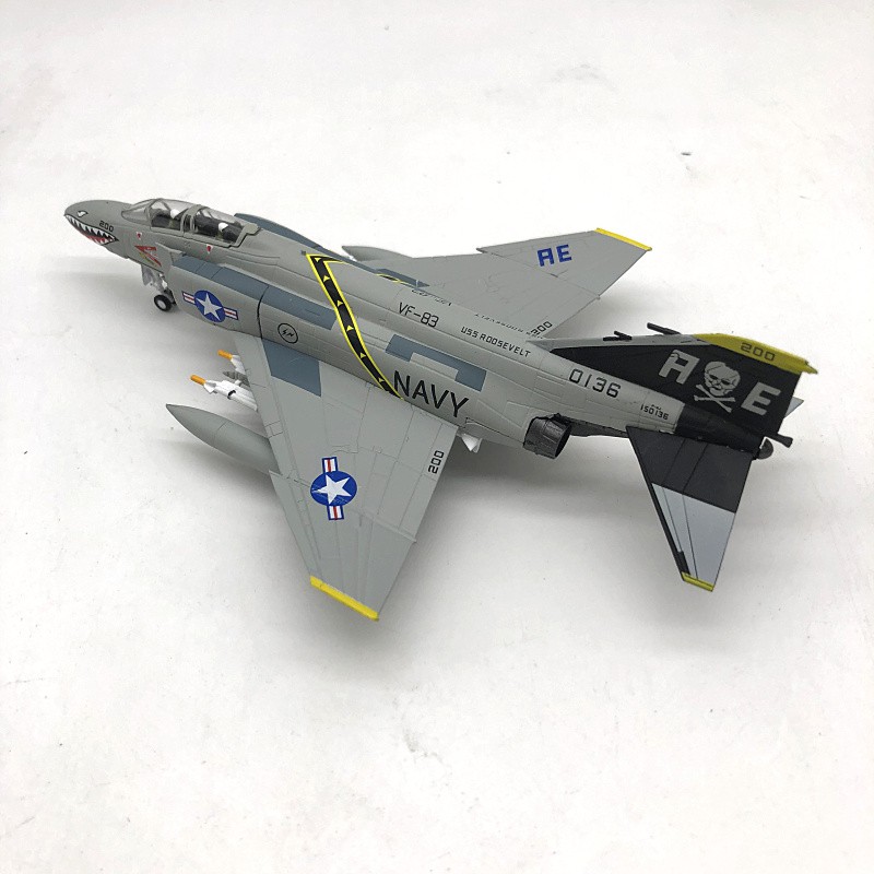 Mô Hình Máy Bay Chiến Đấu F-4 Ghost Tỉ Lệ 1: 100