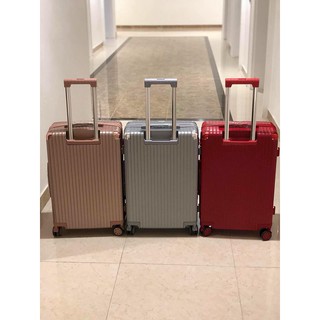 VALI RM SẮC MÀU CÁ TÍNH SIZE 20