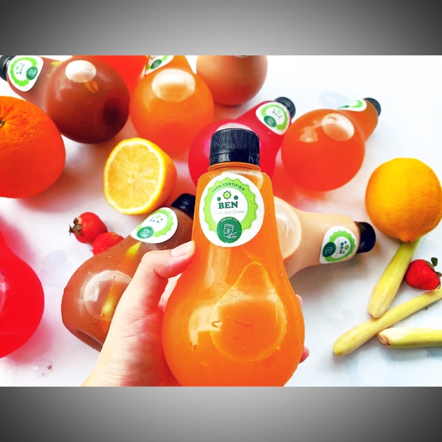 Chai Nhựa Hình Bóng Đèn 330Ml Kèm Nắp Fi 28
