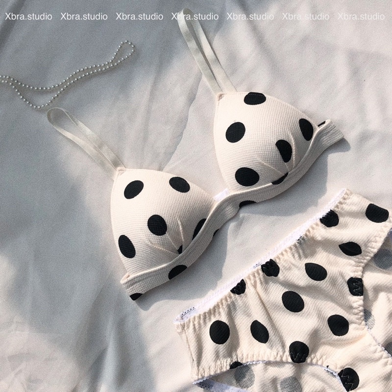 Bộ đồ lót áo tam giác mút liền chấm bi màu kem dễ thương
