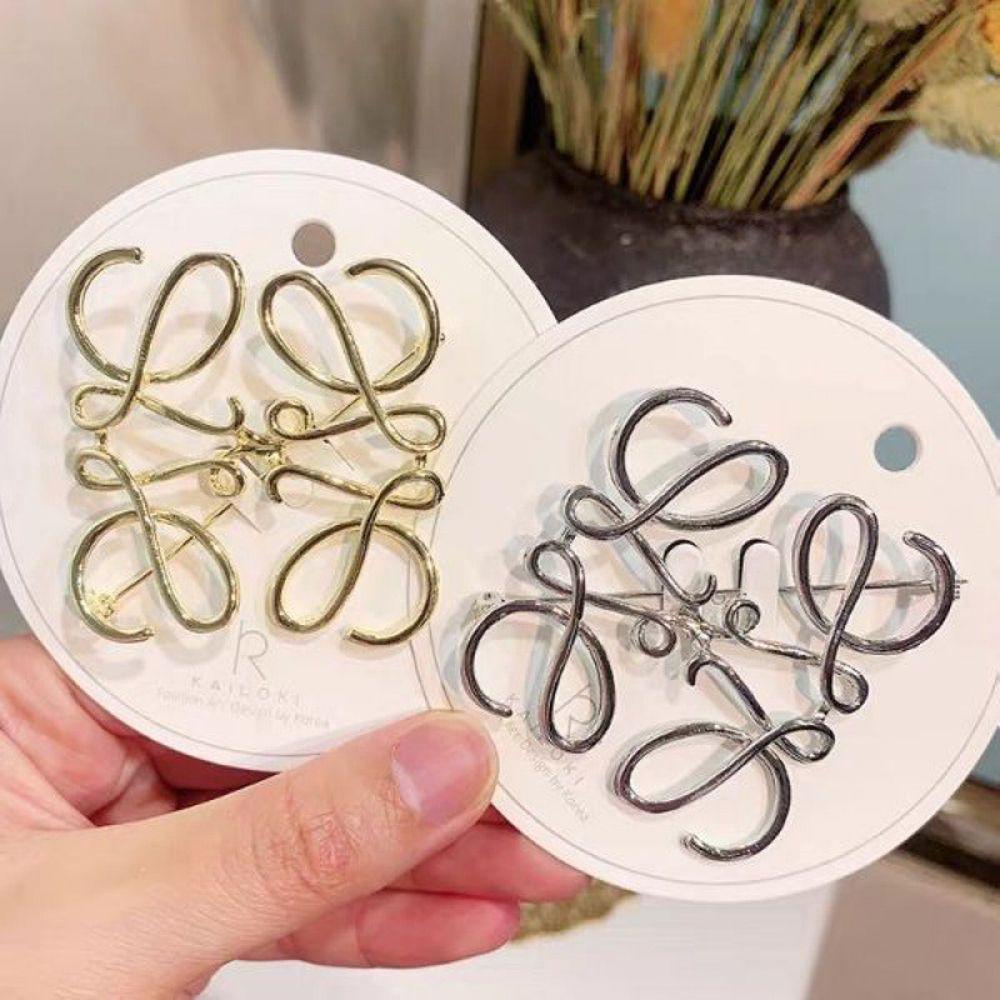 Ghim Cài Áo Kim Loại Hình Vuông In Chữ VANES1 Thời Trang Cho Nữ