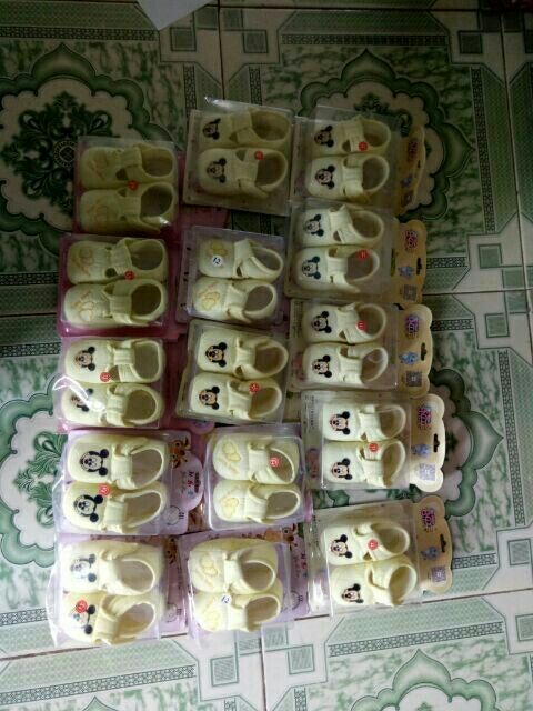 Giày tập đi cho bé