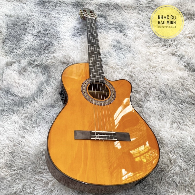 Đàn guitar classic IBanez GA5TCE có gắn sẵn EQ thùng mỏng. Kèm phụ kiện. BH 12 tháng
