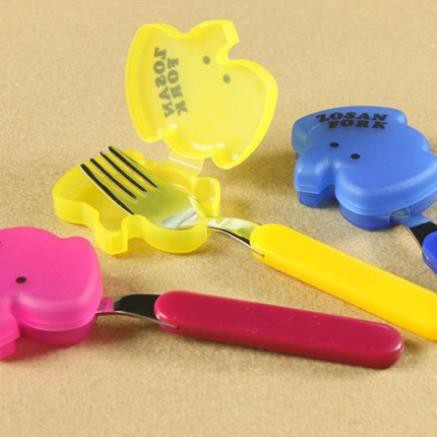 NĨA INOX CHO BÉ KÈM HỘP ĐỰNG HÌNH THÚ. ⚡𝗙𝗥𝗘𝗘 𝗦𝗛𝗜𝗣 ⚡Nĩa inox ăn dặm cho bé có hộp đựng