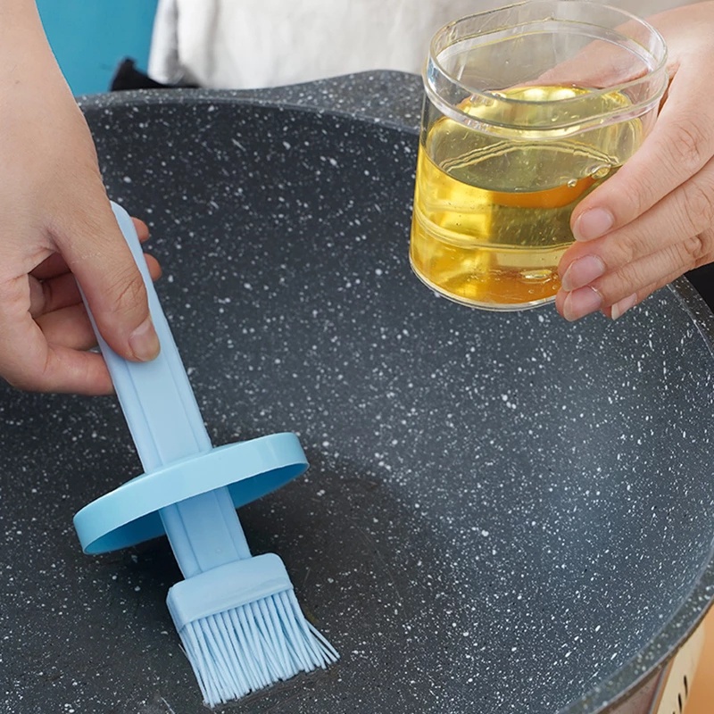 Bình Đựng Dầu Ăn / Nước Sốt Có Cọ Quét Chịu Nhiệt Độ Cao Kèm Bình Đựng Dầu one piece