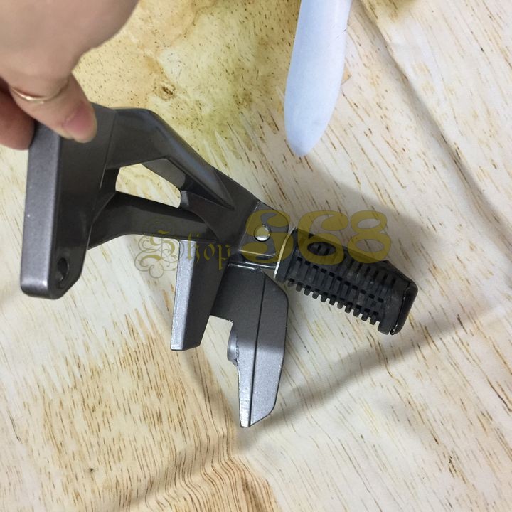 Báng để chân sau xe SIRIUS - JUPITER V- Gác để chân sau cho xe Sirius, Jupiter V