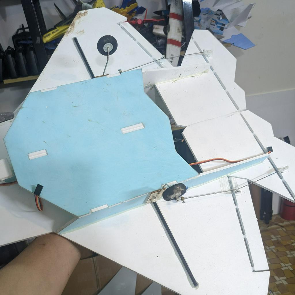 Thanh carbon 3mm, 5mm dùng gia cố cánh máy bay rc Su27, F22