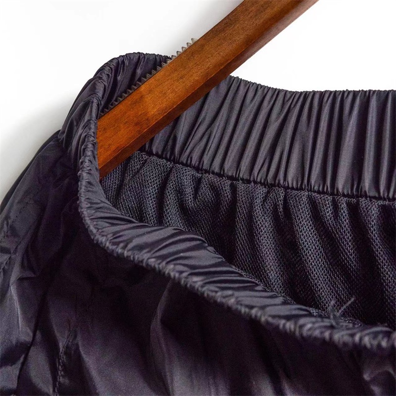 Quần Short Nam In Chữ Thời Trang Năng Động