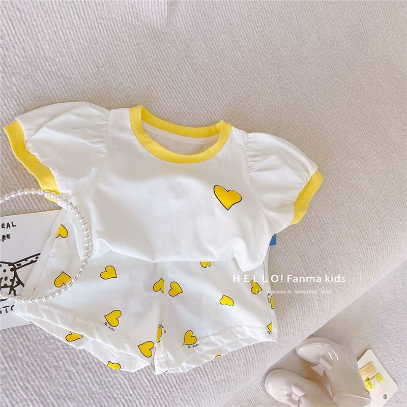 Set Áo Thun Ngắn Tay In Hình Trái Tim Và Quần Short Thời Trang Mùa Hè Hàn Quốc Mới Cho Bé Gái