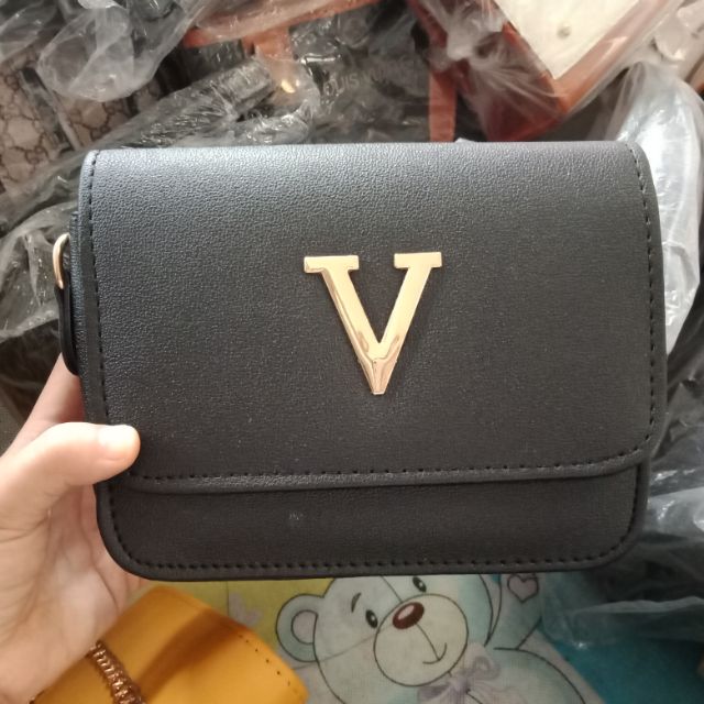 Túi xách chữ V