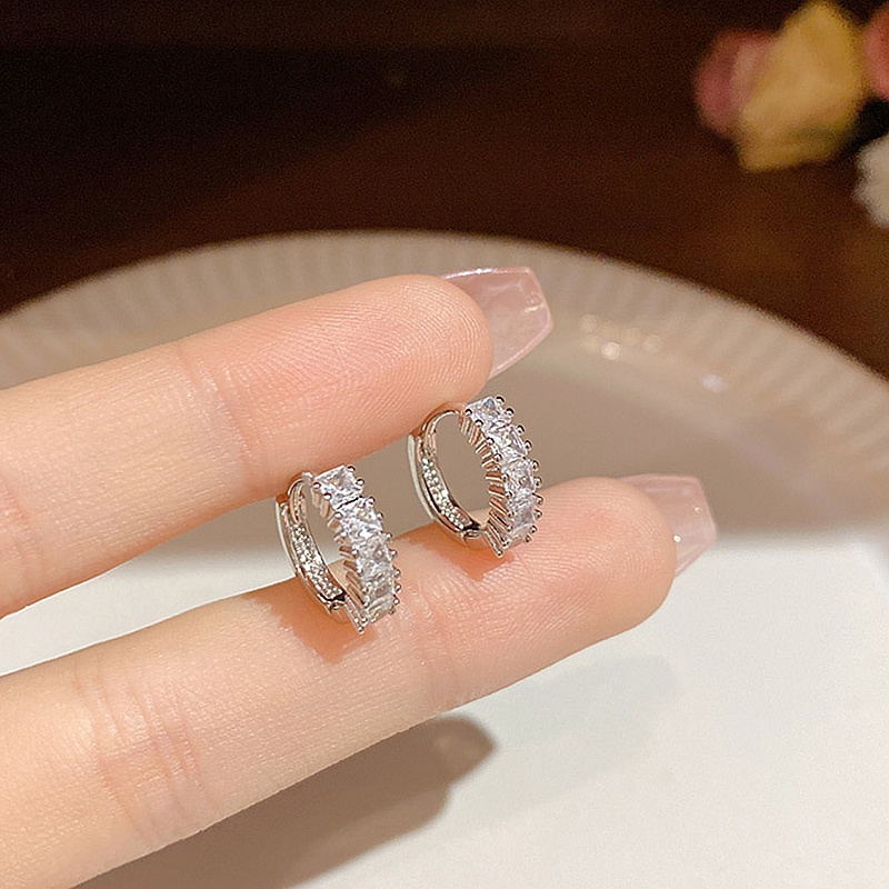 Khuyên tai mạ bạc đính đá zircon cao cấp sáng lấp lánh phong cách hàn quốc trẻ trung dành cho nữ