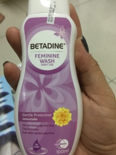 Dung dịch vệ sinh phụ nữ BETADINE