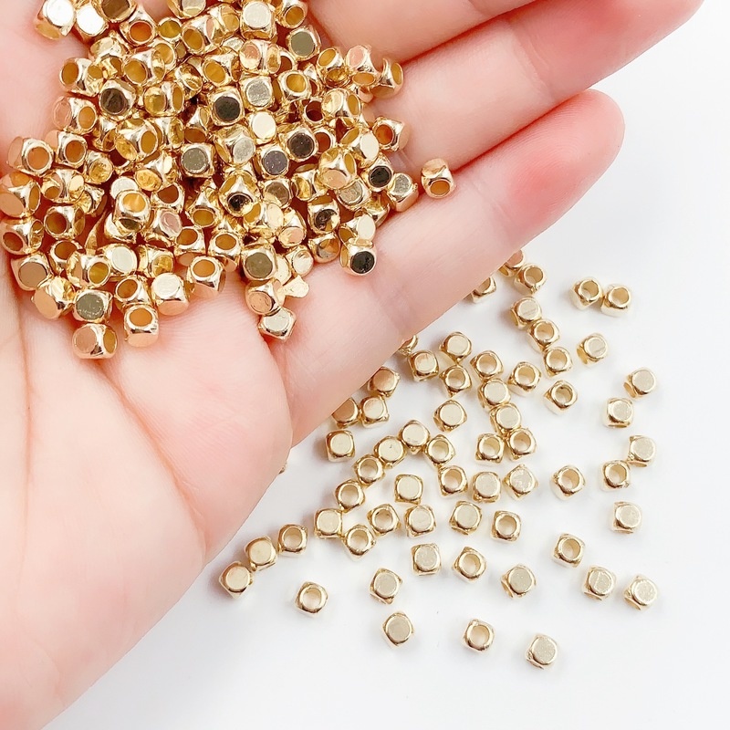 Bộ 100 HạT Vuông ĐíNh Trang SứC 3.5mm*3mm