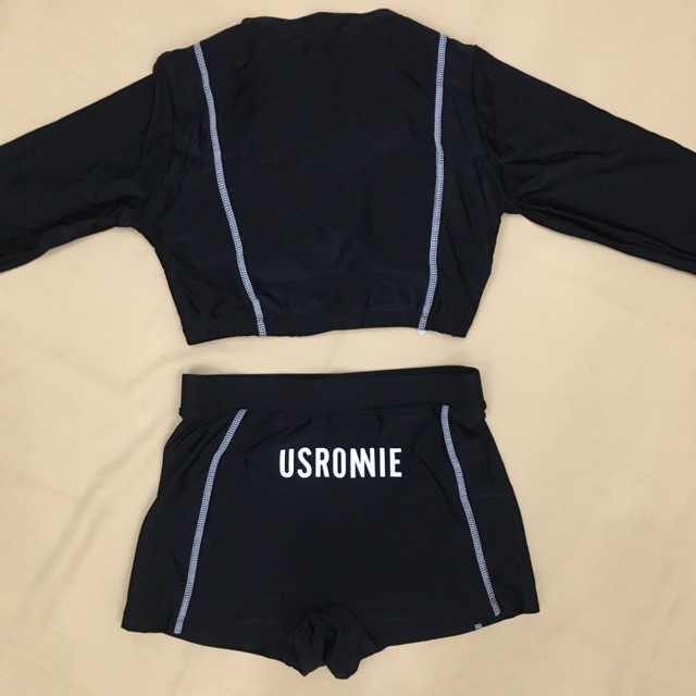 CÓ SẴN bikini usronnie croptop viền chỉ trắng thể thao năng động | BigBuy360 - bigbuy360.vn