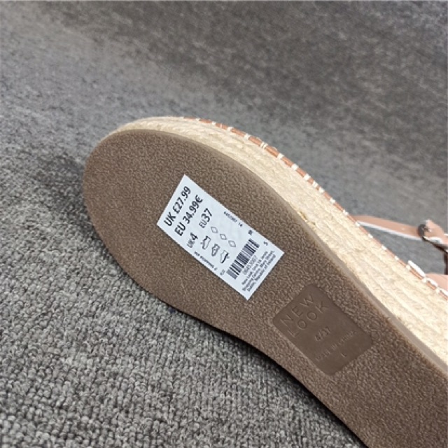 Sandal đế cói quai nhũ Newlook