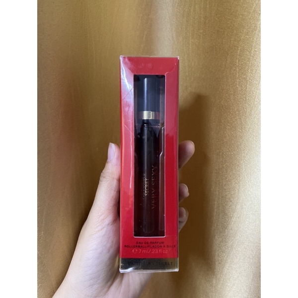 Nước hoa Very sexy đỏ của Victoria Secret dạng lăn 7ml