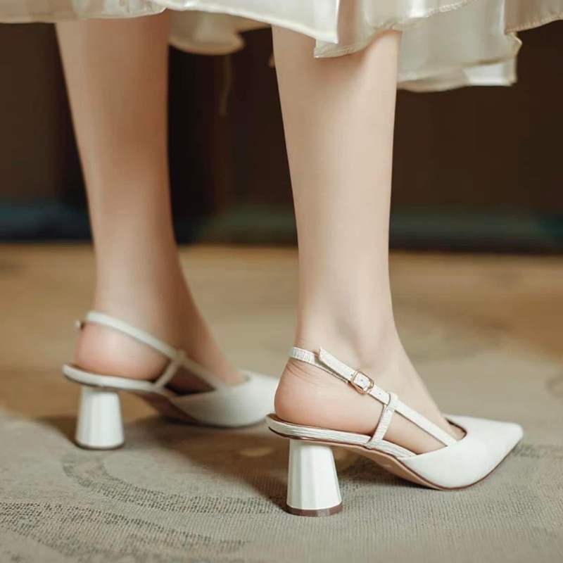Giày sandal nữ Vnxk bít mũi lụa gót trụ 5p